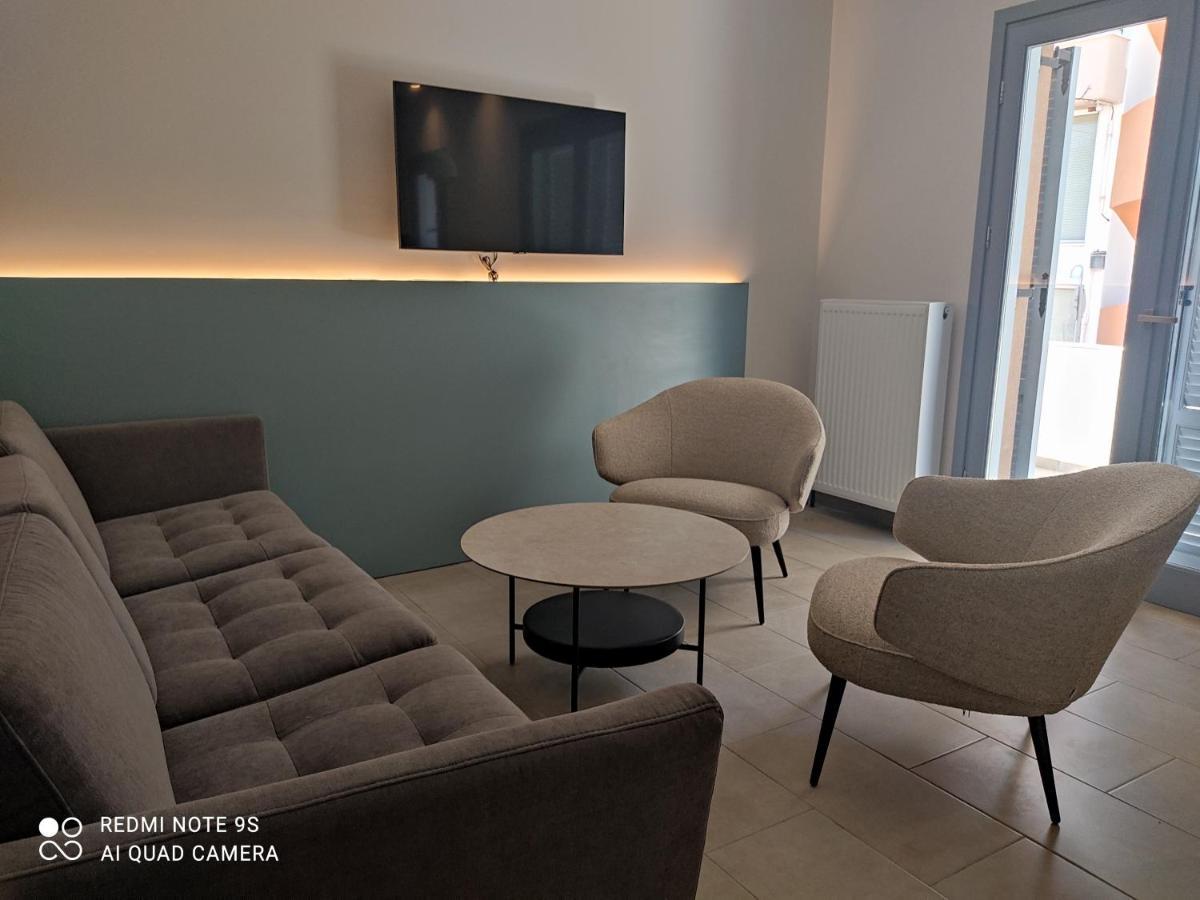 Blue Rose Luxury And Comfort Apartment At The Centre Of Preveza Exterior photo