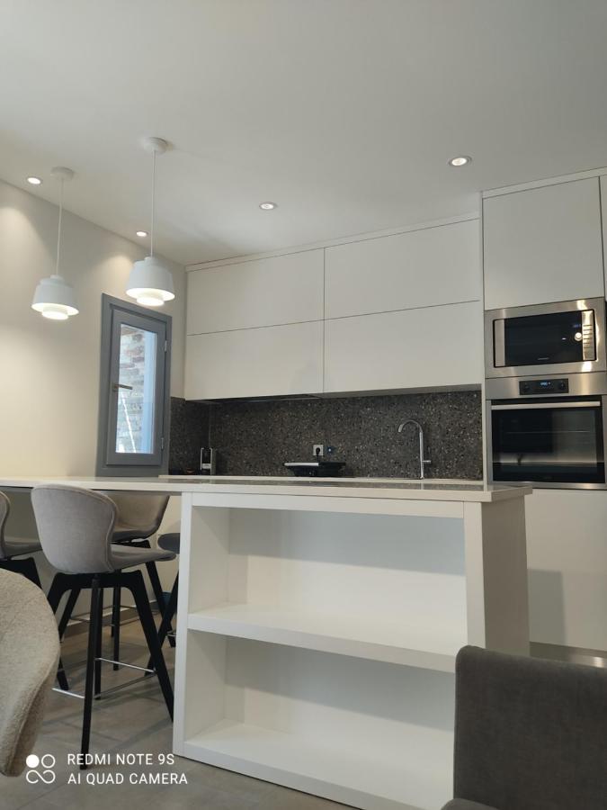 Blue Rose Luxury And Comfort Apartment At The Centre Of Preveza Exterior photo